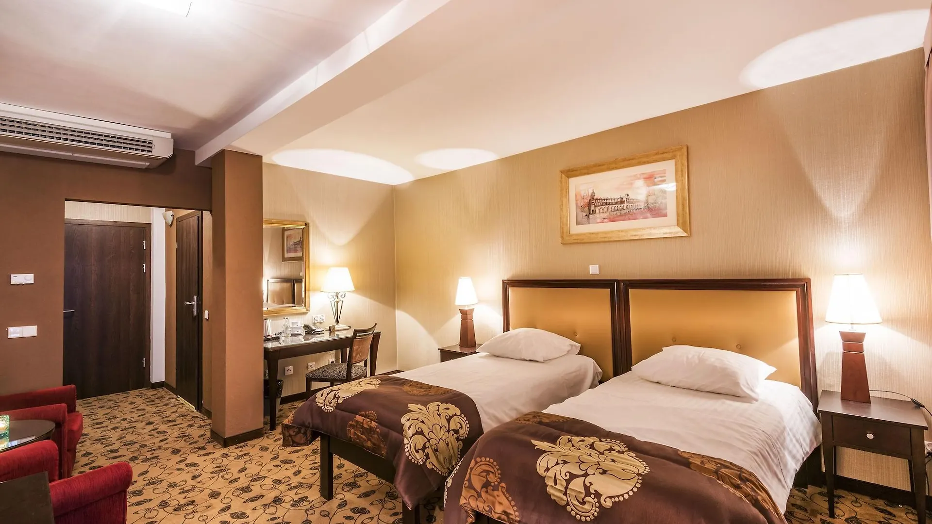 Great Polonia Krakow Kazimierz Aparthotel 3*,