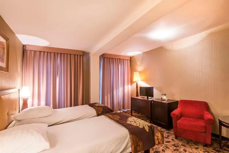 Great Polonia Krakow Kazimierz Aparthotel 3*,