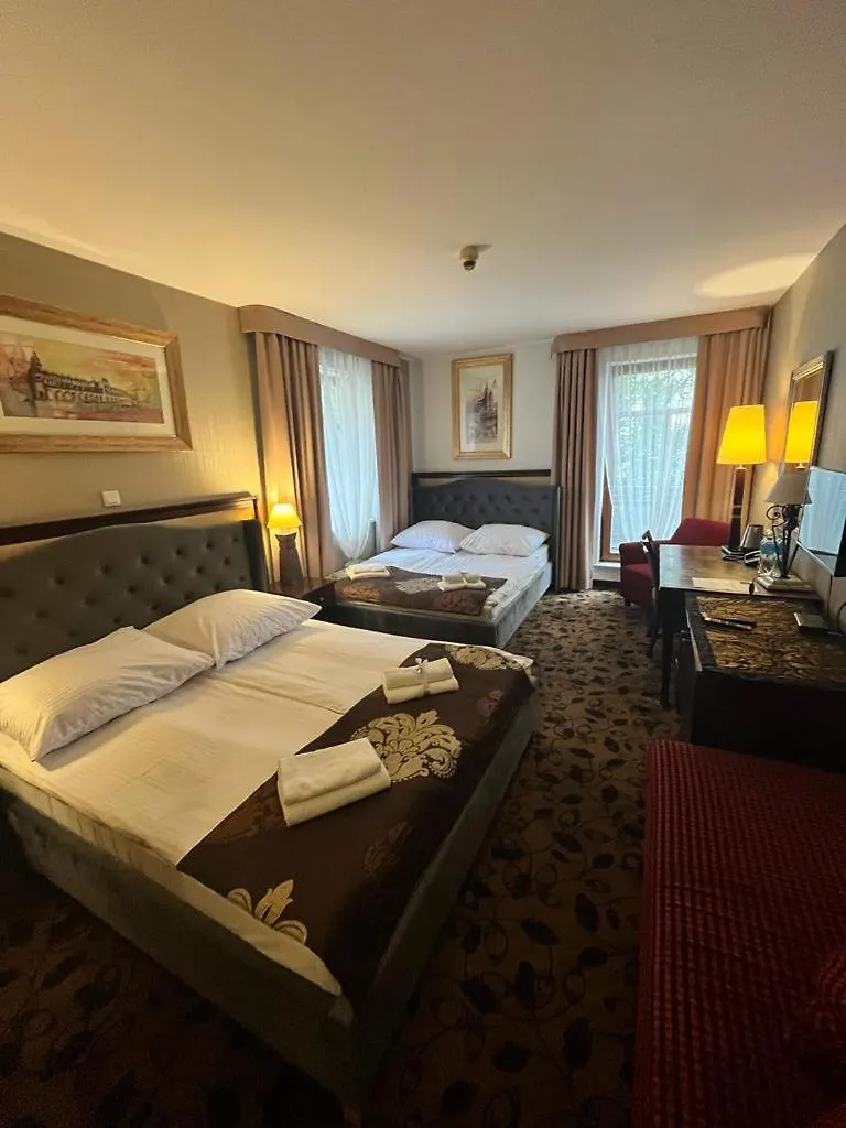 Great Polonia Krakow Kazimierz Aparthotel 3*,